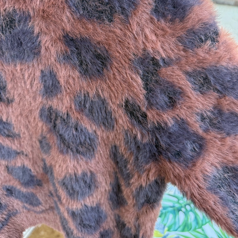 Threaded Leaf Faux Leopard Sweater - Picture 9 of 12